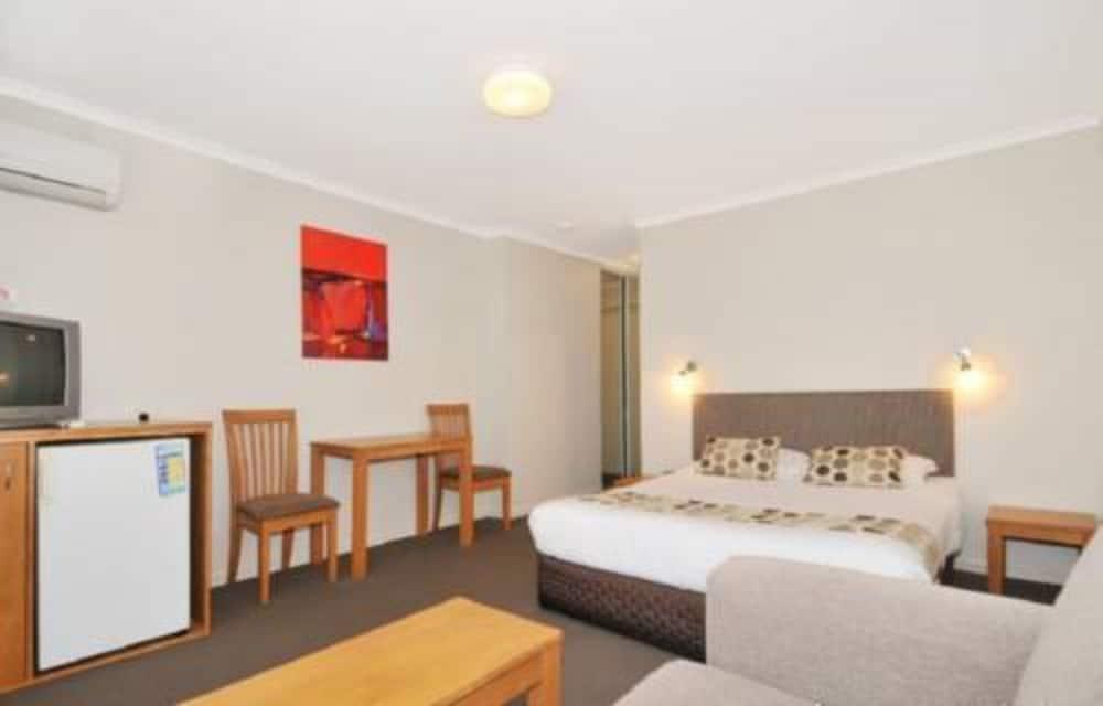 Mandurah Motel And Apartments Екстериор снимка