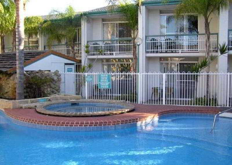 Mandurah Motel And Apartments Екстериор снимка