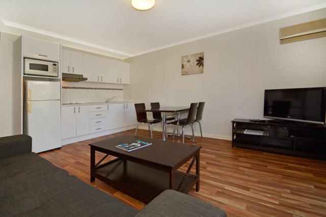 Mandurah Motel And Apartments Екстериор снимка